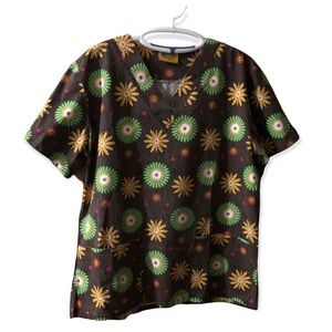 Scrub Station Shirt Scrub Women’s Size‎ M Pull Over Top Cotton Blend Brown Green